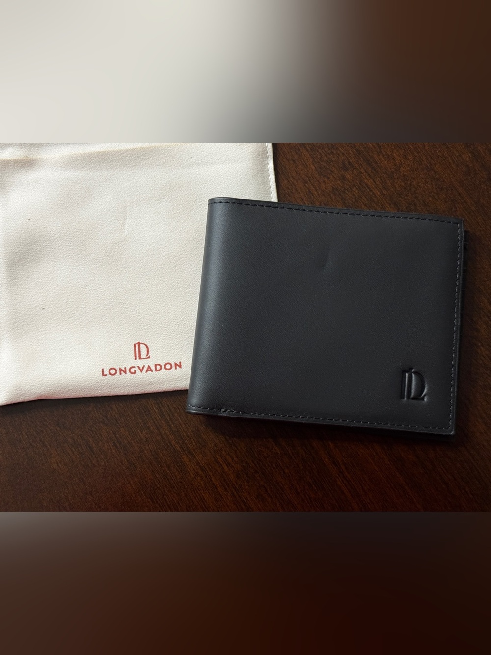 Longvadon 1407 Short Wallet 8CC Black Soft Leather Bifold Wallet